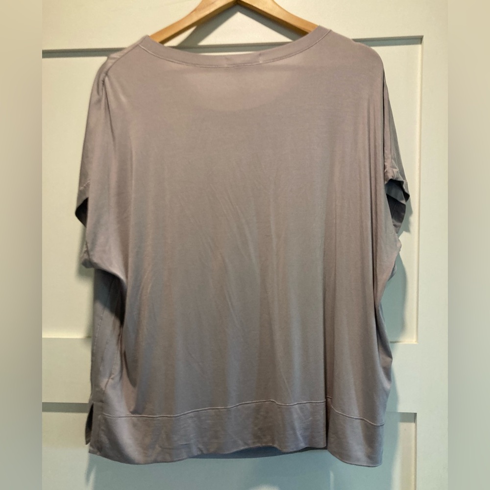 Athleta T-shirt - Picture 2 of 7